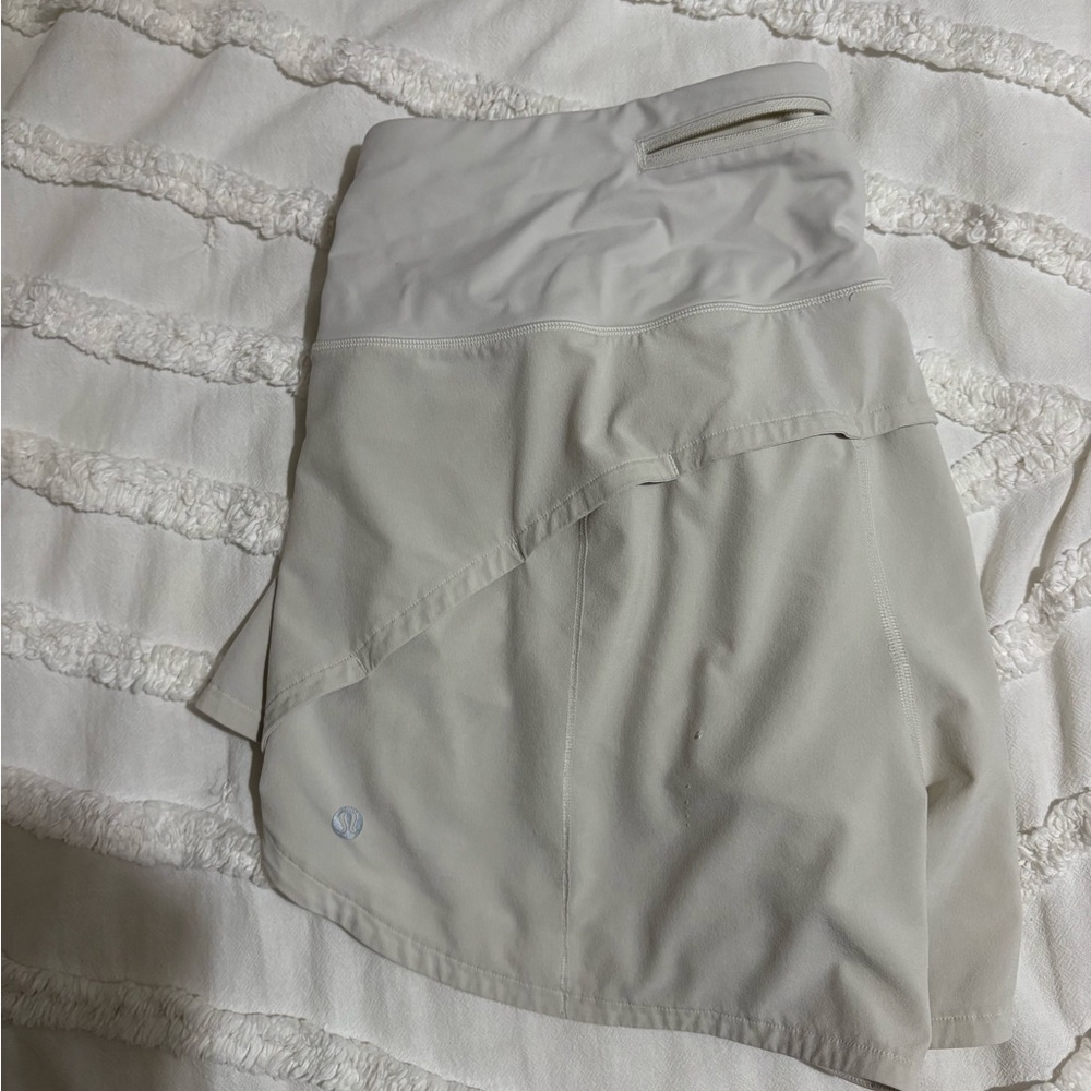 Lululemon Off-White Speed Up Shorts